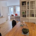 Le Saint Baudile 80sqm Parking Ac Church View * Ним