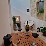 Апартаменты Le Saint Baudile 80sqm Parking Ac Church View