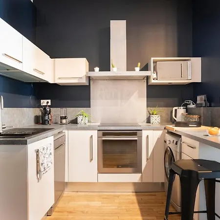 Le Saint Baudile 80sqm Parking Ac Church View