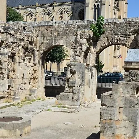 Le Saint Baudile 80sqm Parking Ac Church View Apartment