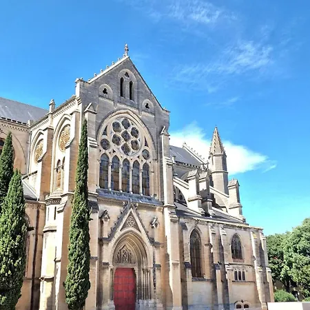 Le Saint Baudile 80sqm Parking Ac Church View *