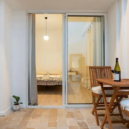 Le Saint Baudile 80sqm Parking Ac Church View *