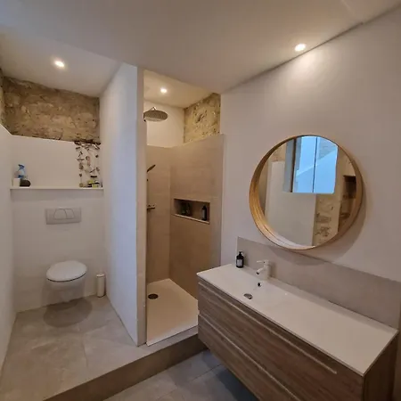 Le Saint Baudile 80sqm Parking Ac Church View Apartment Nimes