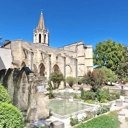 Le Saint Baudile 80sqm Parking Ac Church View Apartment Nimes
