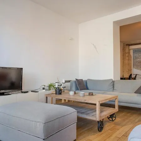 Apartment Le Saint Baudile 80sqm Parking Ac Church View Nîmes