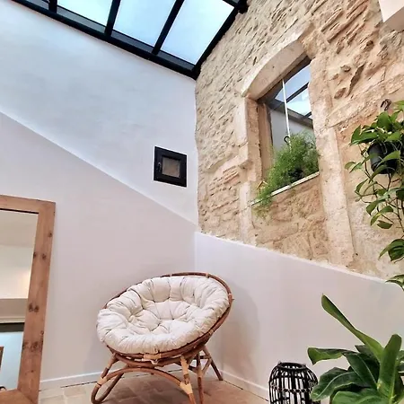 Le Saint Baudile 80sqm Parking Ac Church View *