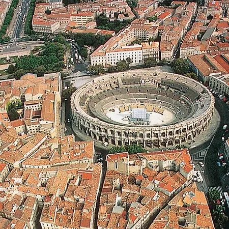 Apartment Le Saint Baudile 80sqm Parking Ac Church View *