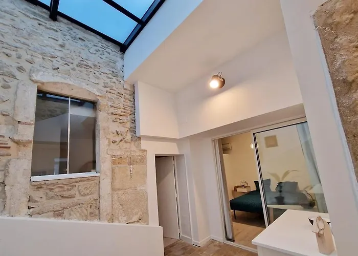 Le Saint Baudile 80sqm Parking Ac Church View
