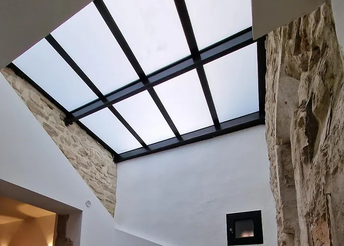 Le Saint Baudile 80sqm Parking Ac Church View * Νιμ