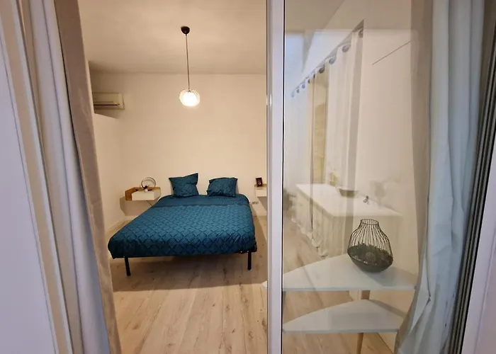 Διαμέρισμα Le Saint Baudile 80sqm Parking Ac Church View