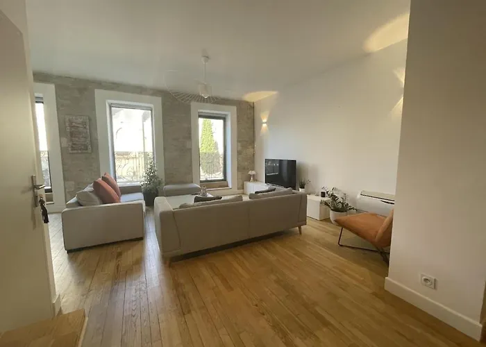 Le Saint Baudile 80sqm Parking Ac Church View Διαμέρισμα Νιμ