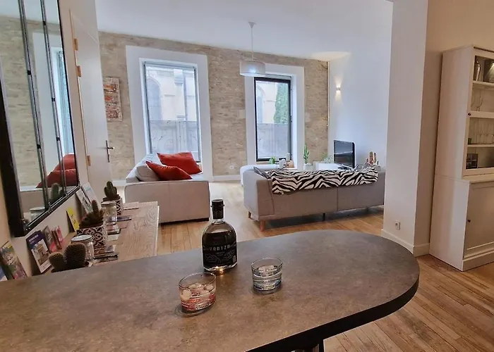 Le Saint Baudile 80sqm Parking Ac Church View Νιμ