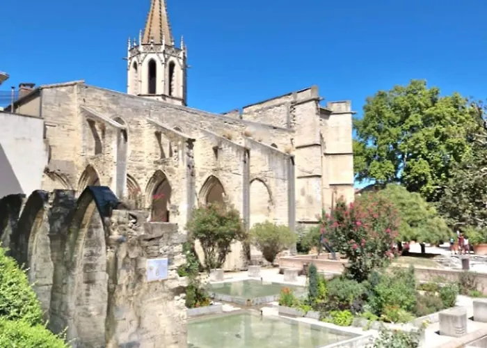 Le Saint Baudile 80sqm Parking Ac Church View Διαμέρισμα Νιμ