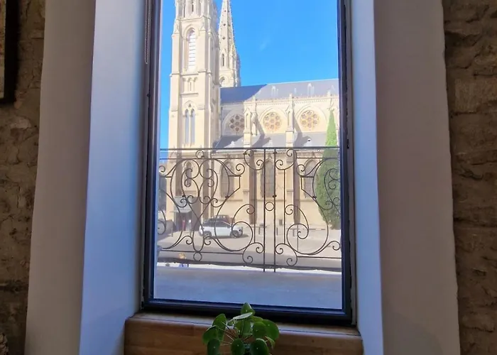 Le Saint Baudile 80sqm Parking Ac Church View Διαμέρισμα