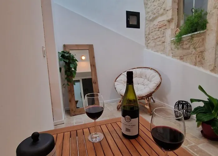 Διαμέρισμα Le Saint Baudile 80sqm Parking Ac Church View